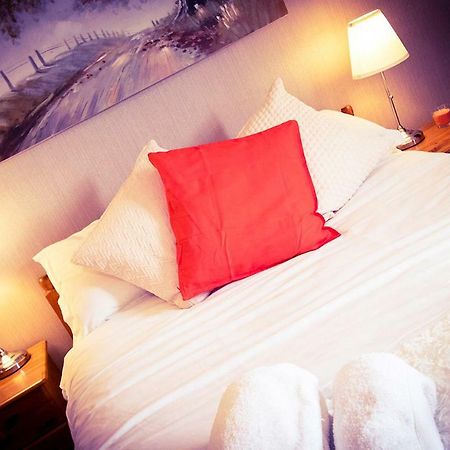 ووتر لوفلي The Rising Sun Inn المظهر الخارجي الصورة