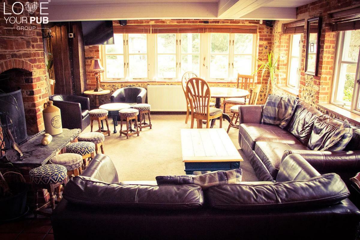ووتر لوفلي The Rising Sun Inn المظهر الخارجي الصورة