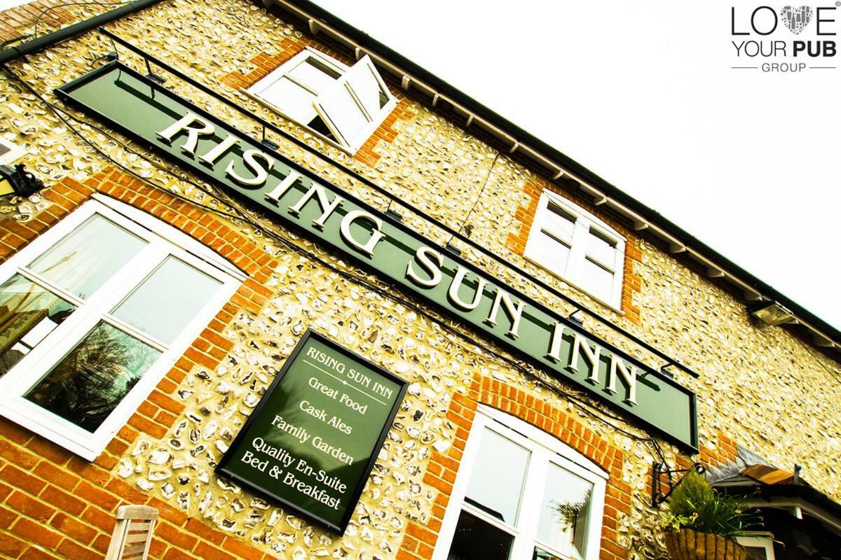 ووتر لوفلي The Rising Sun Inn المظهر الخارجي الصورة