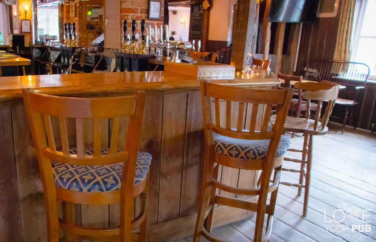ووتر لوفلي The Rising Sun Inn المظهر الخارجي الصورة