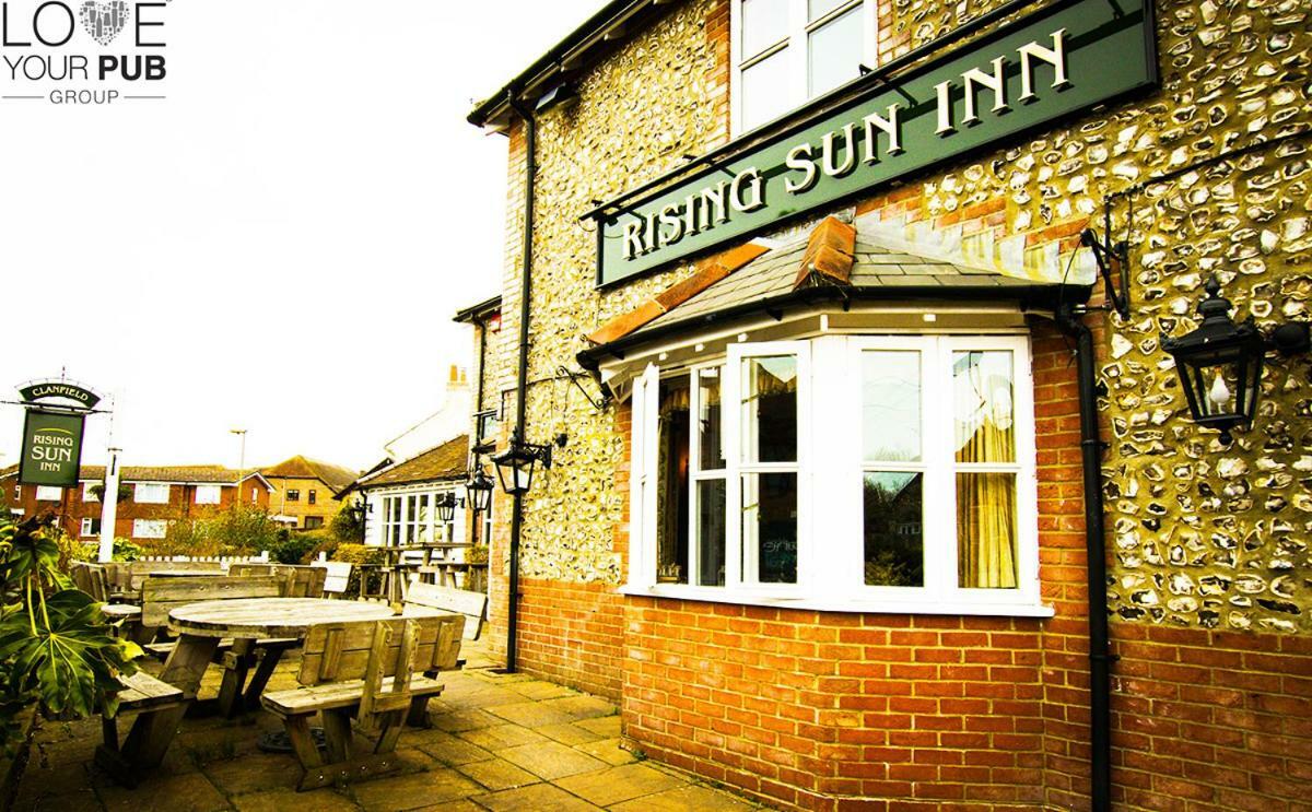 ووتر لوفلي The Rising Sun Inn المظهر الخارجي الصورة