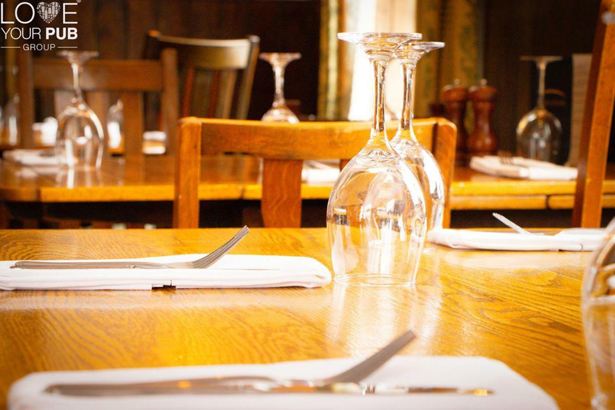 ووتر لوفلي The Rising Sun Inn المظهر الخارجي الصورة